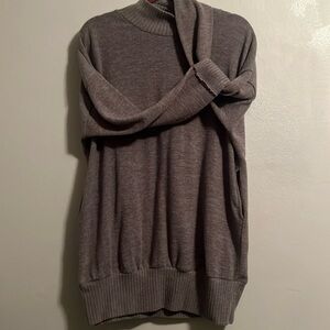 Urban daizy brown sweater size L oversized